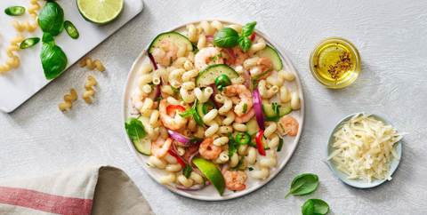 Cellentani med chilistekte scampi, rødløk og squash