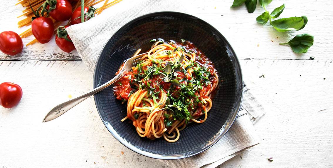 Fullkornsspaghetti med tomatsaus