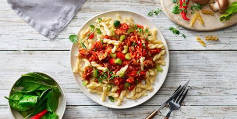 Gemelli med spicy veggisaus