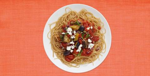 Pasta med tomat og auberginesaus