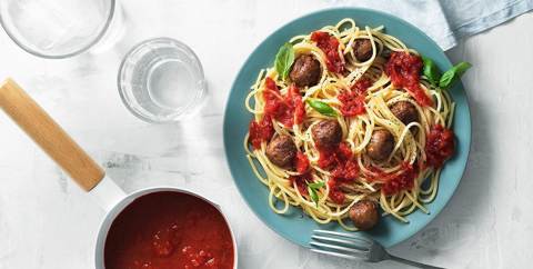 Spaghetti med kjøttboller og tomatsaus