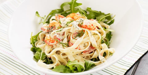 Tagliatelle med ruccola og krepsehaler