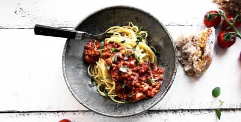 Vegetarbolognese med røde linser og timian